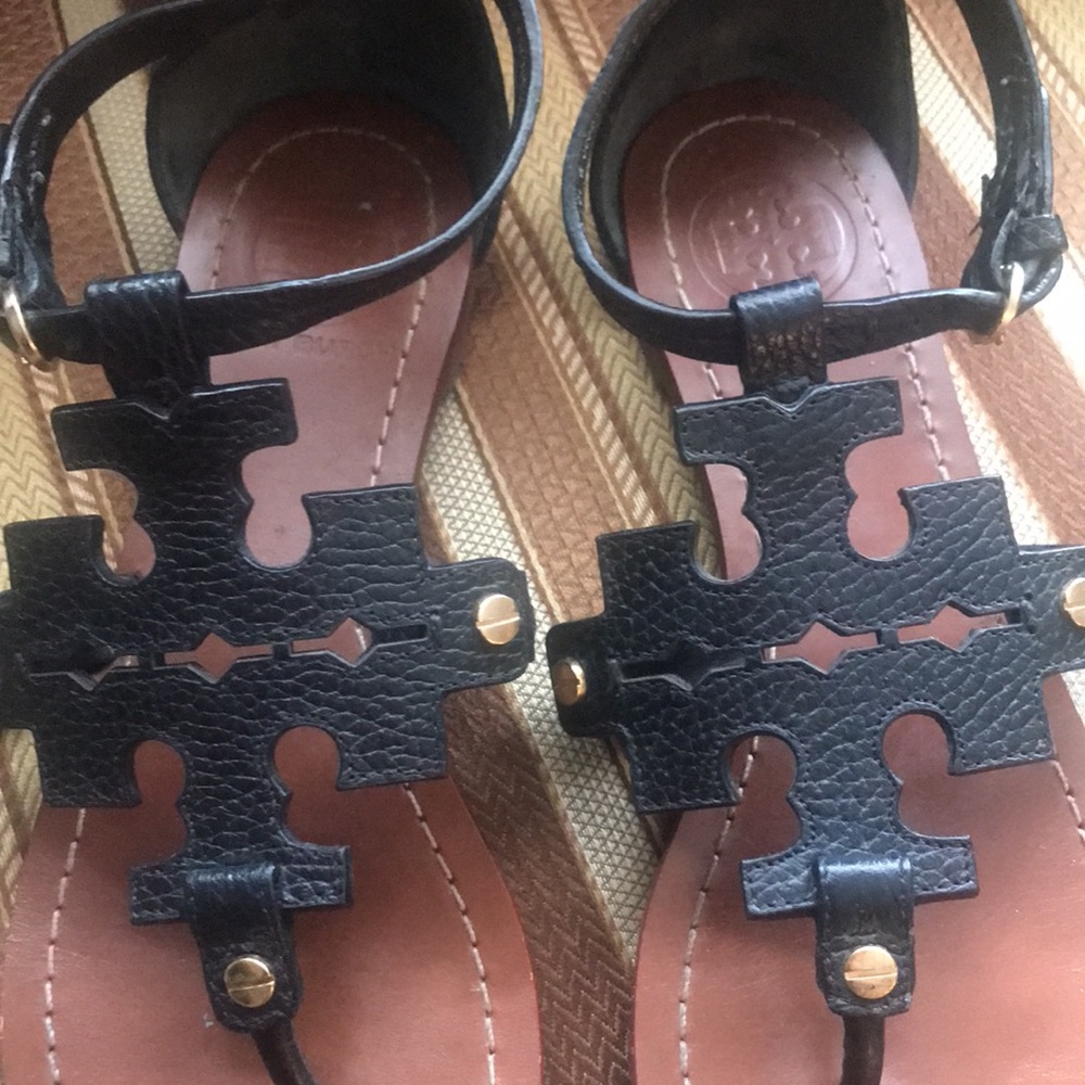 Tory Burch Black Leather Logo Thong Sandals with Brown Footbed - Picture 2 of 2